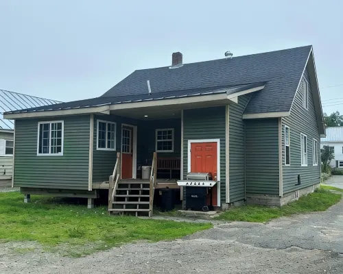 Direct Trail Access! Downtown - Full Home! Ξενοδοχεία στην πόλη Millinocket