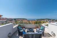 Luxurious penthouse style apartment, panoramic sea and mountain view - Bjergudsigt