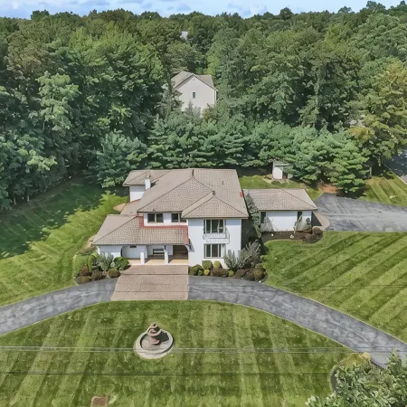 Spacious + beautiful 5-bedroom Mediterranean Villa in Monroe, NY.