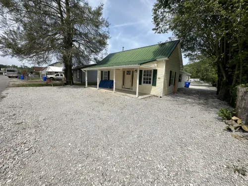 Full remodel  No trailering to the Windrock, Norris Lake and Trails close by. - Homestays