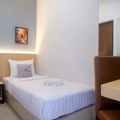 UpCity Express Hotel Semarang by Pillow Hotels near Diponegoro University