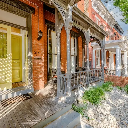 Cozy walkable downtown retreat, 3 minutes to VCU