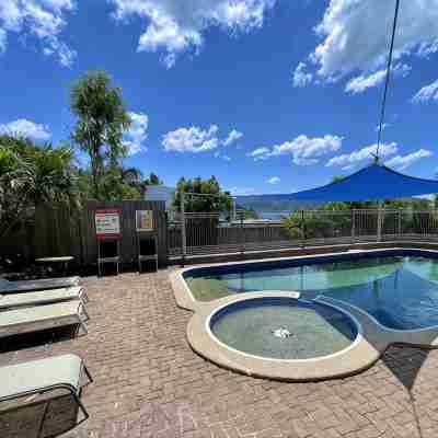 Humble Abode - Private Townhouse + 5 minute walk to Main Street Fitness & Recreational Facilities