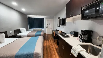 Studio 6 Webster, TX  Houston - NASA Lake Hotels in Webster