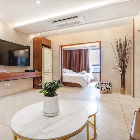 Daebudo Arcano Hotel Poolvilla Отели рядом с достопримечательностью «Загородный клуб Island»