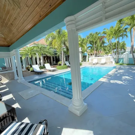 Serenity Villa - 5Br/5BA Luxury Retreat, Private Pool, 3-Minute Walk to Beach