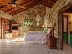 Frangipani Hotel