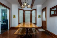 Americana. Large Historic Home. Dogs Welcome. Walk to Downtown and Beach! - Beach