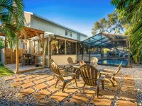 6Br! Sleeps 15+ Htd Pool, Putting Green, Theater, Game Rm, 5 mi to Beaches, Ami Hotels in West Bradenton