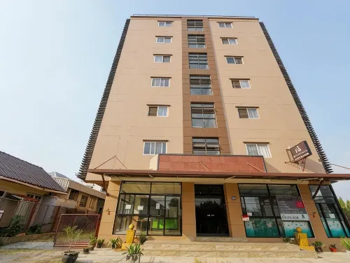 RoomQuest Sps Hotel and Residence