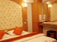 Diamond Sweet Hotel Hotels near Bang Khae