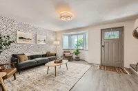 Family and Dog Friendly - Game Room - Central Location Between Denver & Boulder - Homestays