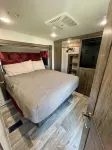 Bunkhouse RV on 10AC in Waxahachie.TX on Gated Property with 2 Other Rentals - 3성급