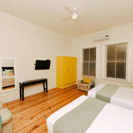 Madeline Grove Bed & Breakfast Отели в г. Береа
