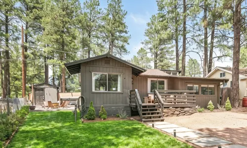 Flagstaff Forest Retreat • Hot Tub • Fire Pit • Fully Fenced Yard • Pet Friendly