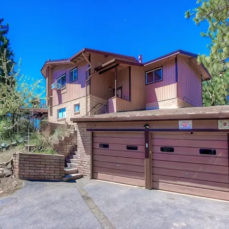 The Heights 4 Bedroom Home by RedAwning