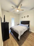 2027- 3-bedroom condo with comfort & amenities near Resturant’s & shopping. - Wifi