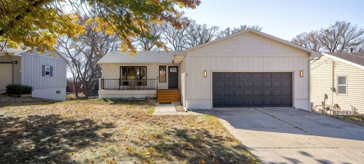 Clear Lake Escape - Lake Views, Pool Table, Ping Pong Table, Fire Pit Hotels in Clear Lake