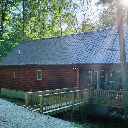 Hot Tub -Pet Friendly -Arcade & Corn Hole-Dock Access w/ a Canoe & Paddle Board