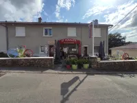 Hôtel le Pommeil Hotels in Gueret
