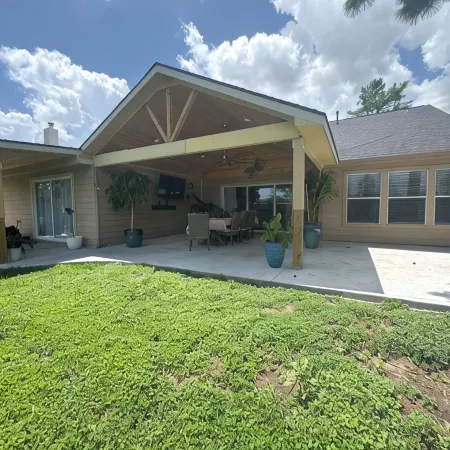 Spacious 6-bedroom 1 story house in fantastic Cypress with WiFi, AC