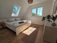 Vacation home by the lake with sauna, barbecue and close to the beach