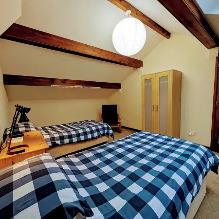 Cosy yet spacious property with private parking, close to the village centre. イングルトンのホテル