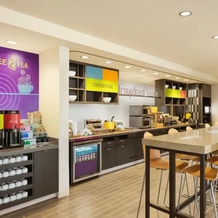 Home2 Suites by Hilton Farmington/Bloomfield