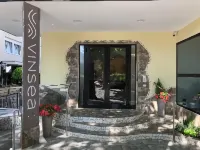 Vinsea Hotel