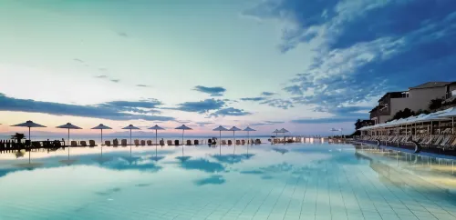 Louis Apostolata Island Resort