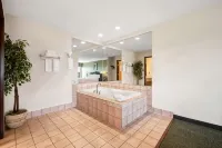 Best Western Annawan Inn - バー