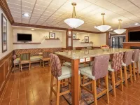 Hampton Inn Detroit/Belleville-Airport Area - Airport Shuttle