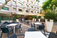 Torreluz Apartamentos - parcheggio