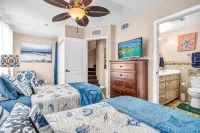 Book Any Day of the Week! Elevator~Tiki Bar~Boat Slip! Moon Deck/Pool~Gulf Front