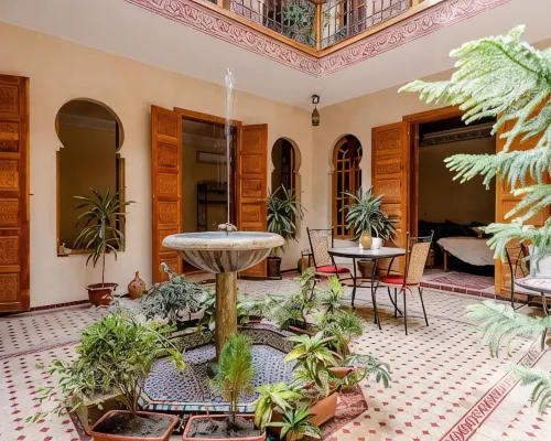 Riad Dar Saidi Hotels near L'Ocean