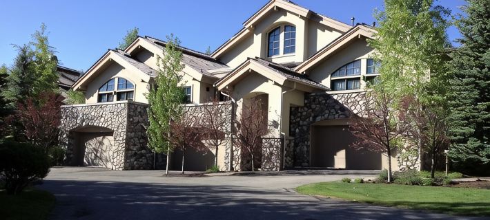 Beautiful Sun Valley - Elkhorn Townhome. 3 Bedroom, 3.5 Baths, Private Hot Tub. Hotels in Blaine County