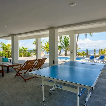 Wide Horizon oceanfront.  4 bedroom, 4 ½ bath,  kayaks, pool + observation deck.