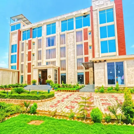 7 Hills Hotel & Resort