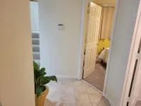 Clean, spacious, and Cozy Basement Apartment for a memorable HomeAway experience - Wi-Fi