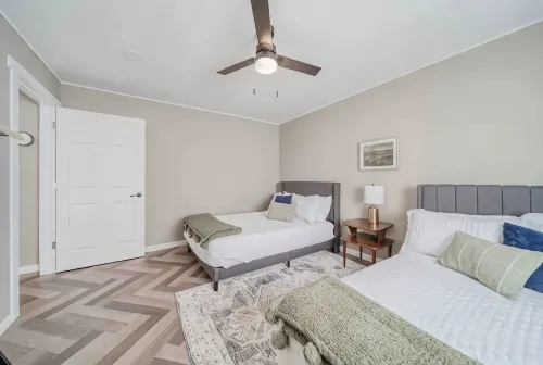 Vineyard Ridge Farmhouse • 3Br • 2BA • Vineyard View • Fire Pit •
