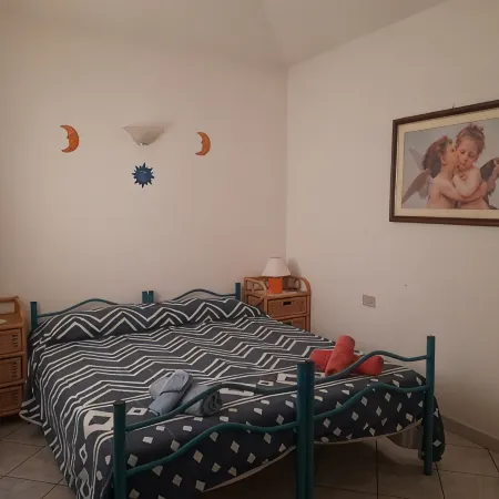 Aquamarine villa with garden and wifi Отели рядом с достопримечательностью «Пляж Кала-Брандинки»