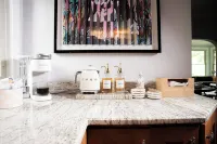 Vintage Urban Retreat - Boutique