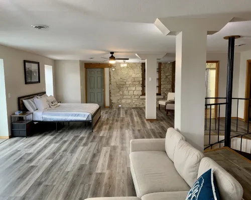Riverview Villa - Hot Tub - Beach - River Views Hotels in Bellevue
