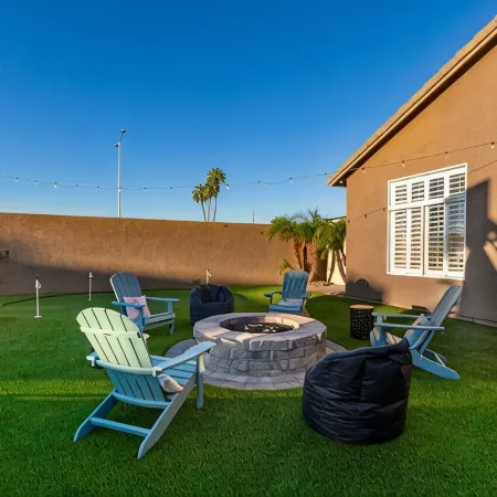 Phoenix Vacation Home -- Pool, Spa, Basketball & Putting Green Отели рядом с достопримечательностью «Саут Маунтин Парк Сценик Драйв»