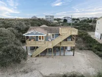 Outer Banks Haven: Pet-Friendly, Walk-to-Beach, EV Charging, Updated Kitchen - ブティック