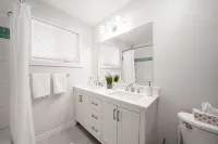 Completely Renovated Home in Parry Sound,with Full Kitchen, Laundry & Gazebo!