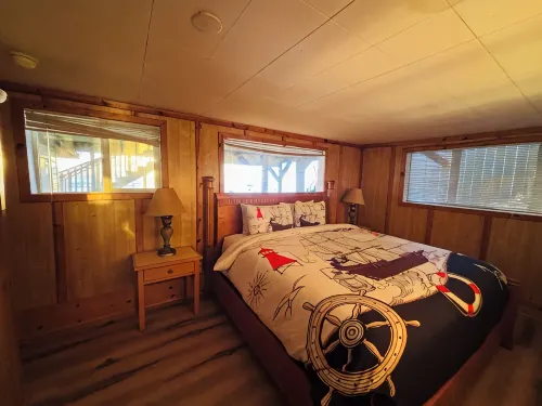 Purple Moon #3 - Beautiful Beachfront home with private access to the beach - Homestays