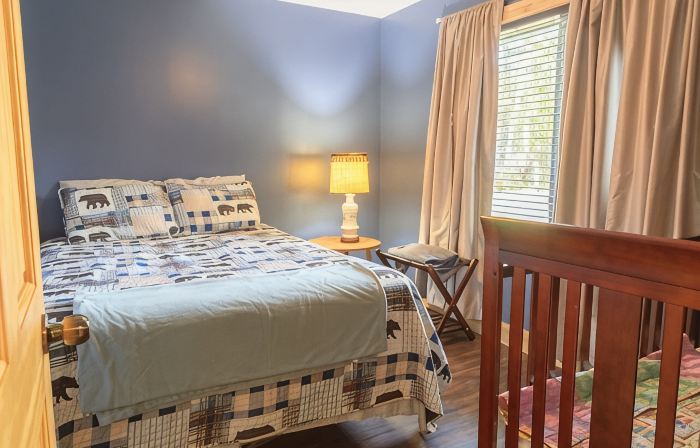 Cozy Riverfront Cottage