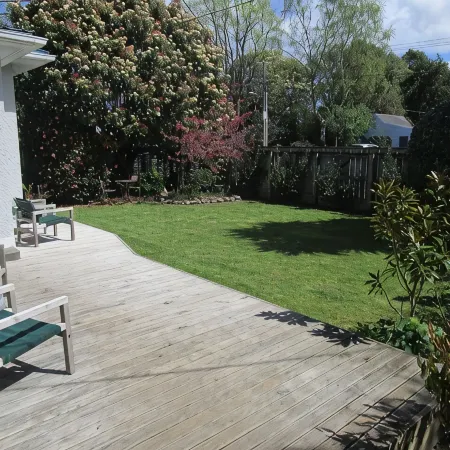 Greytown Cottage, Fast Fibre, SkyTV, all Linen and Cleaning fee included.