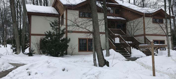 Boyne Mountain 5 bedroom/4 bathroom Disciples Village, Luxury + Starbucks! Hotels in Charlevoix County